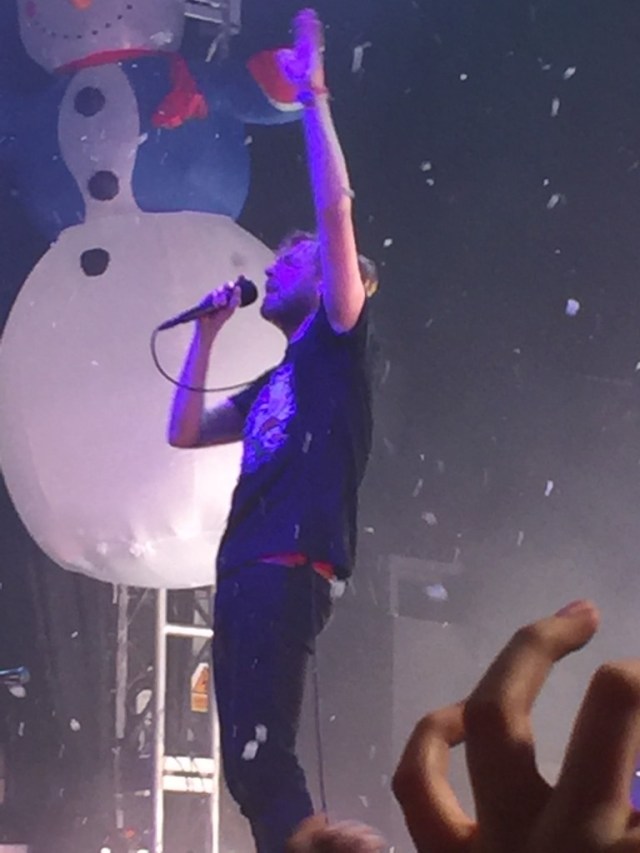 20151210_215706836_iOS